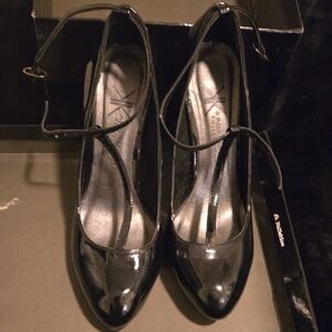 Kardashian Kollection Glossy Black Heels